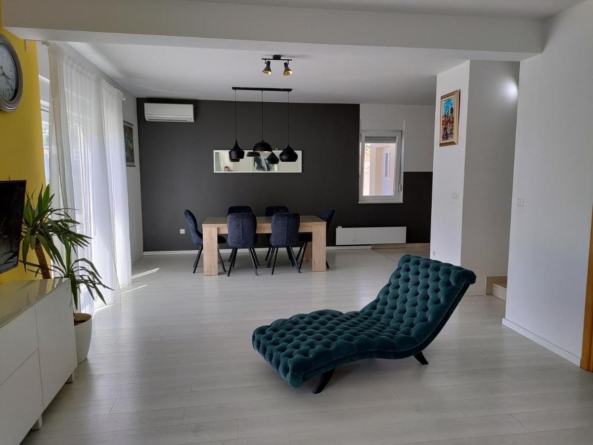 Apartament Magi House with pool Podstrana Zewnętrze zdjęcie