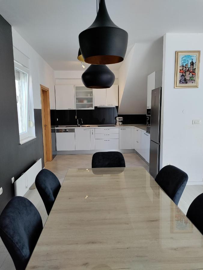 Apartament Magi House with pool Podstrana Zewnętrze zdjęcie